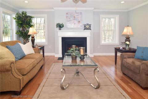 38 E Lantern Rd, Lincoln, RI 02865 photo 3
