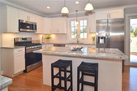 38 E Lantern Rd, Lincoln, RI 02865 photo 13