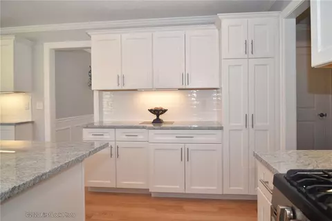 38 E Lantern Rd, Lincoln, RI 02865 photo 11