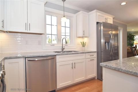 38 E Lantern Rd, Lincoln, RI 02865 photo 9