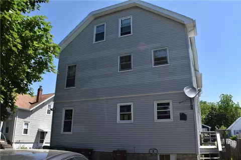 225 Knight St, Woonsocket, RI 02895 photo 3