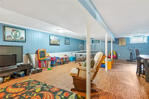 142 Covington Dr, Warwick, RI 02886 photo 17