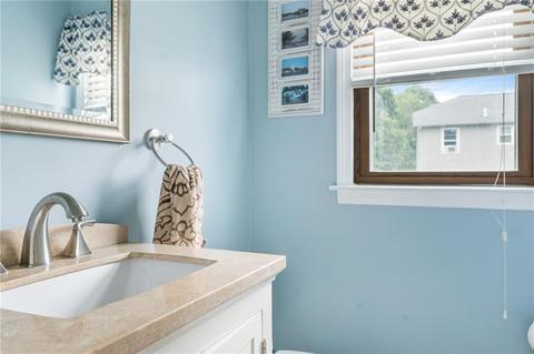 142 Covington Dr, Warwick, RI 02886 photo 9