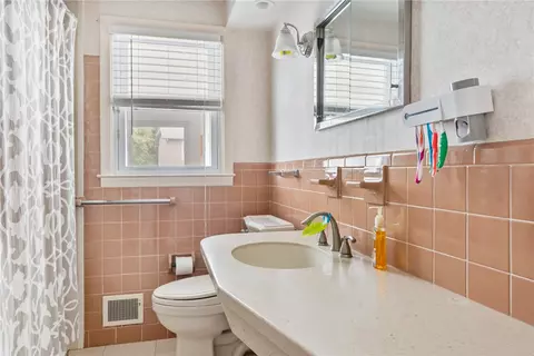 142 Covington Dr, Warwick, RI 02886 photo 15
