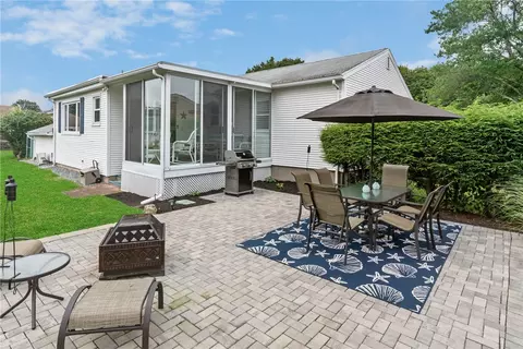 142 Covington Dr, Warwick, RI 02886 photo 18