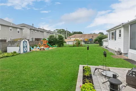 142 Covington Dr, Warwick, RI 02886 photo 19