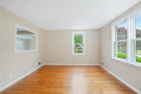 85 Crystal Dr, Warwick, RI 02889 photo 14