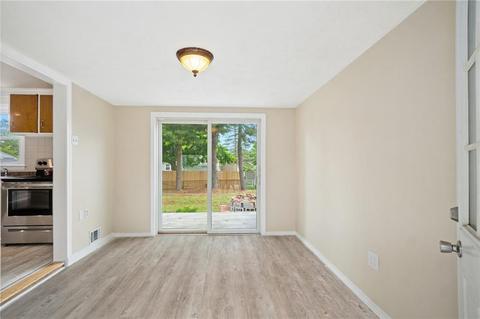 85 Crystal Dr, Warwick, RI 02889 photo 6