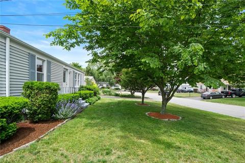 85 Crystal Dr, Warwick, RI 02889 photo 5