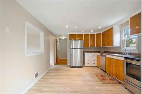 85 Crystal Dr, Warwick, RI 02889 photo 9