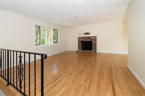74 Pinecrest Dr, Exeter, RI 02822 photo 4