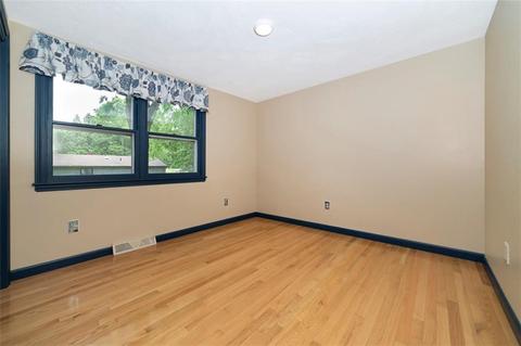 74 Pinecrest Dr, Exeter, RI 02822 photo 10