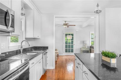 39 Long Ln, Warren, RI 02885 photo 8