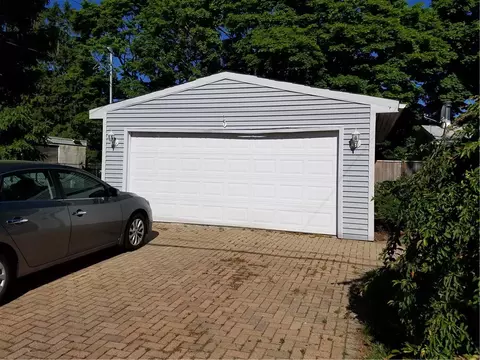 153 Covington Dr, Warwick, RI 02886 photo 4