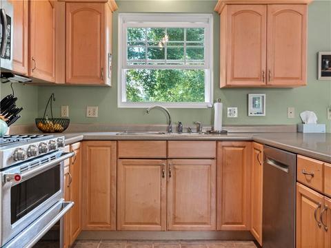 3 Denver Ave, Warren, RI 02885 photo 4