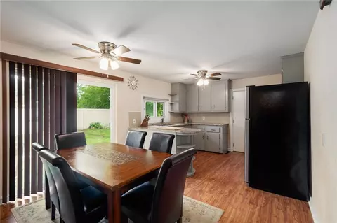 44 Gerald St, Warwick, RI 02886 photo 4