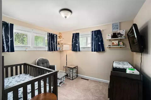44 Gerald St, Warwick, RI 02886 photo 13