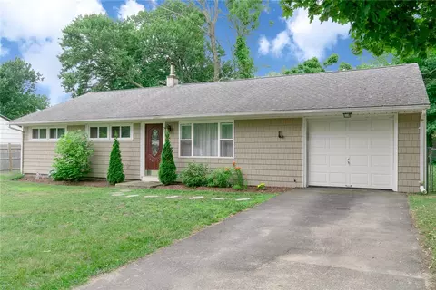44 Gerald St, Warwick, RI 02886 photo 1