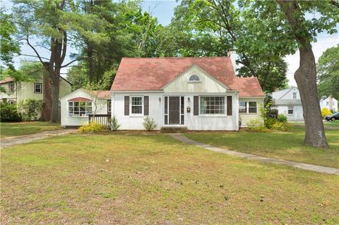143 Main Ave, Warwick, RI 02886 photo 1
