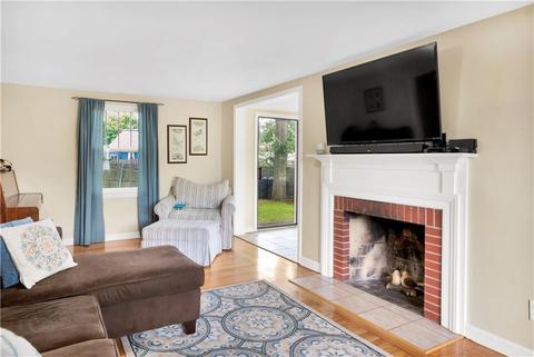 143 Main Ave, Warwick, RI 02886 photo 11
