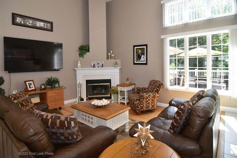 17 Katie Dr, Warren, RI 02885 photo 7