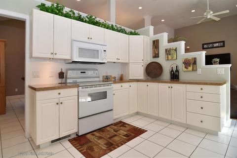 17 Katie Dr, Warren, RI 02885 photo 17