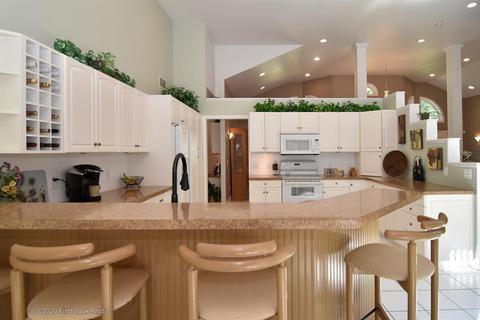 17 Katie Dr, Warren, RI 02885 photo 13