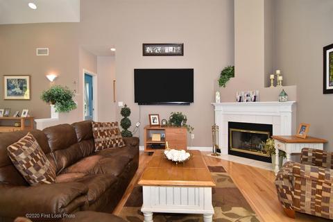 17 Katie Dr, Warren, RI 02885 photo 9
