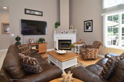 17 Katie Dr, Warren, RI 02885 photo 10
