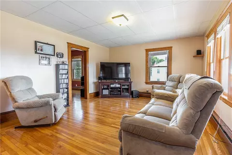 31 Edward St, Coventry, RI 02816 photo 7