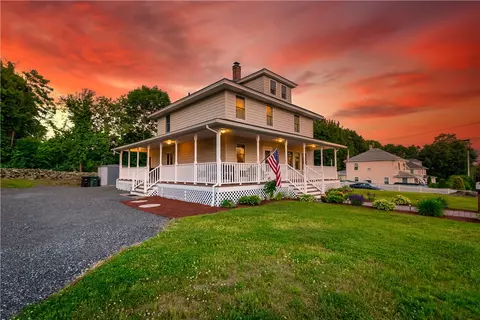 31 Edward St, Coventry, RI 02816 photo 2