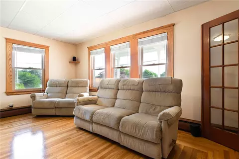 31 Edward St, Coventry, RI 02816 photo 8