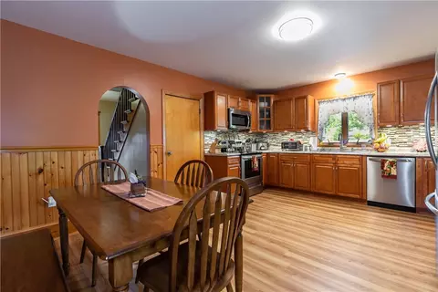 31 Edward St, Coventry, RI 02816 photo 6