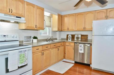 10 Lancaster Ave, Warwick, RI 02886 photo 10
