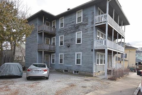 82 Rebekah St, Woonsocket, RI 02895 photo 9