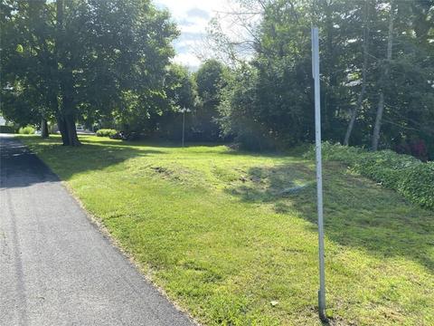 2 James St, Westerly, RI 02891 photo 3