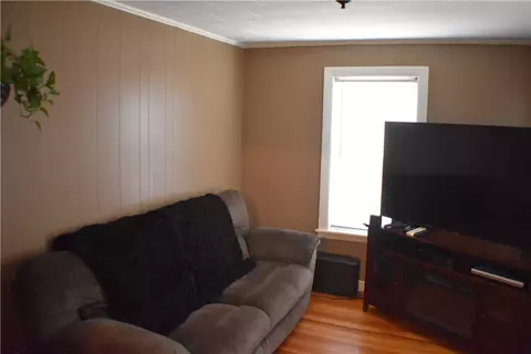 23 Dewey St, Woonsocket, RI 02895 photo 3