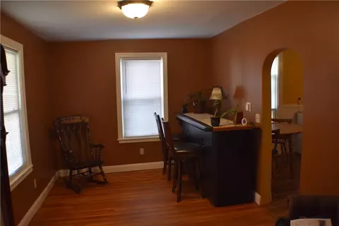 23 Dewey St, Woonsocket, RI 02895 photo 5