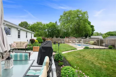 22 Dedham Rd, Warwick, RI 02888 photo 31