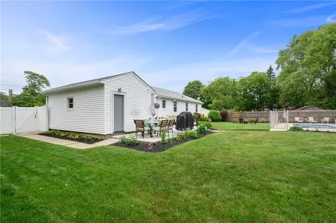 22 Dedham Rd, Warwick, RI 02888 photo 32