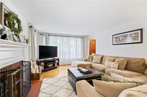 22 Dedham Rd, Warwick, RI 02888 photo 14