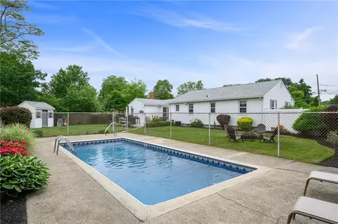 22 Dedham Rd, Warwick, RI 02888 photo 39