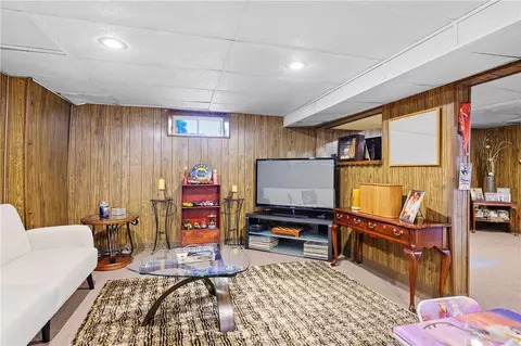 22 Dedham Rd, Warwick, RI 02888 photo 24