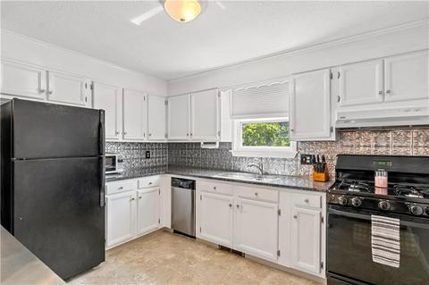 30 Longfellow Dr, Coventry, RI 02816 photo 6