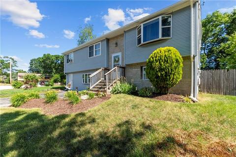 30 Longfellow Dr, Coventry, RI 02816 photo 3