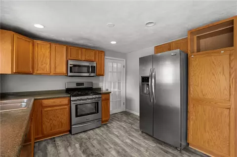 255 Sandy Ln, Warwick, RI 02889 photo 6