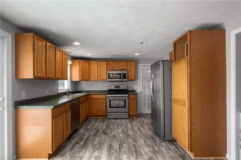 255 Sandy Ln, Warwick, RI 02889 photo 7