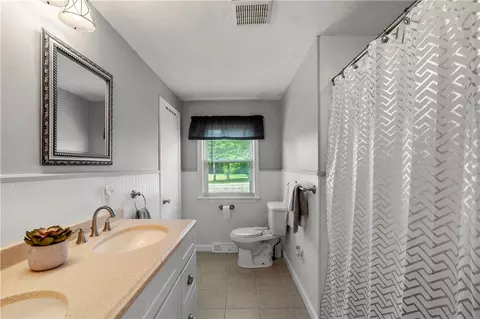 255 Sandy Ln, Warwick, RI 02889 photo 14