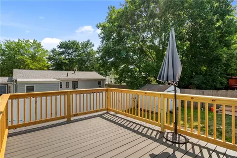 255 Sandy Ln, Warwick, RI 02889 photo 11