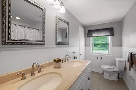 255 Sandy Ln, Warwick, RI 02889 photo 15